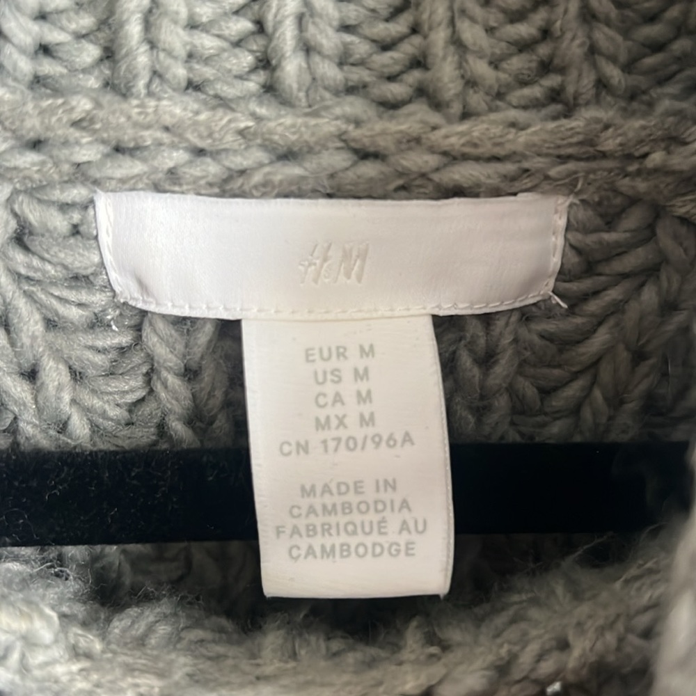 H&M Green Turtleneck Sweater - Picture 4 of 6